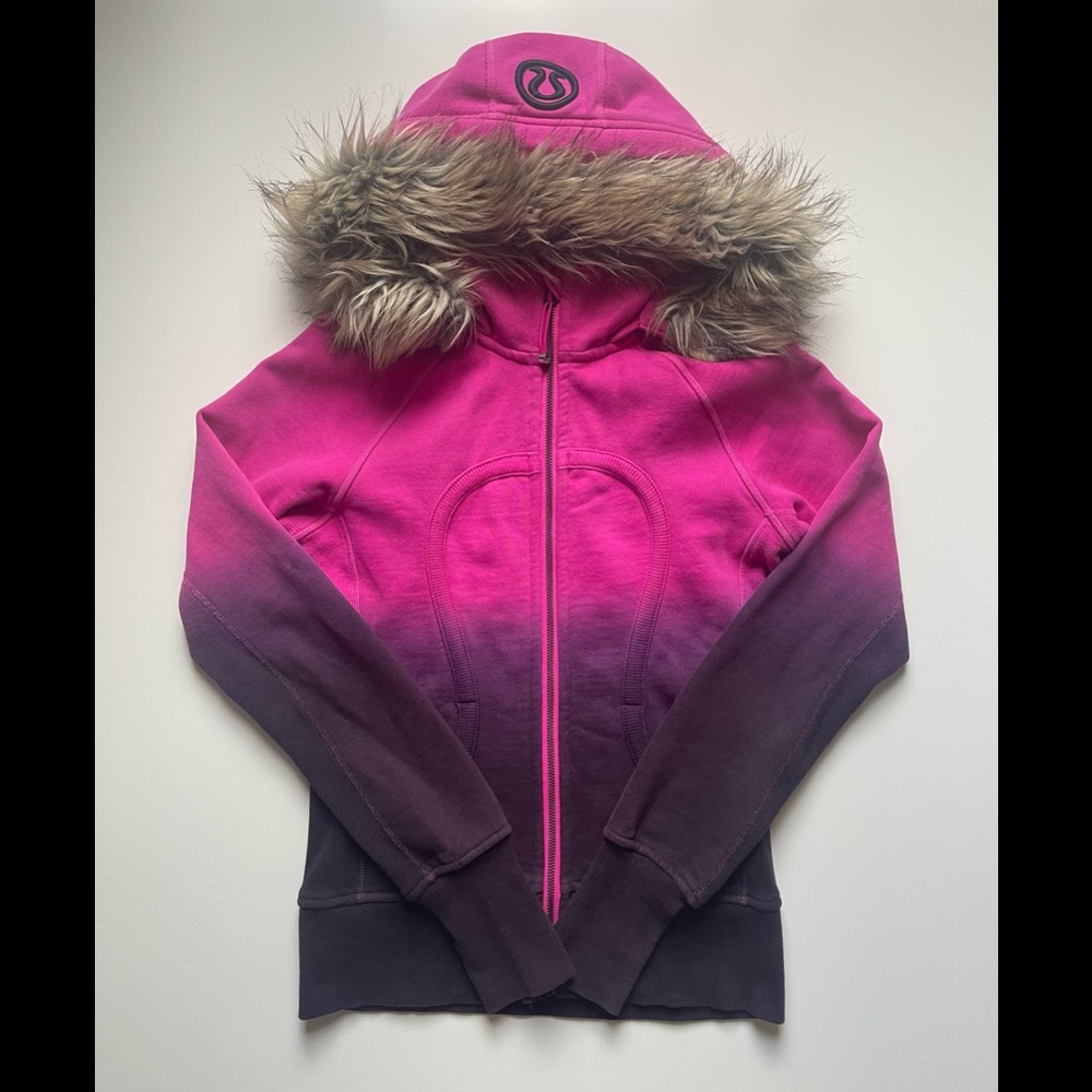⭐️Host Pick ⭐️ Rare Special Edition Lululemon Scuba Hoodie *Fur
